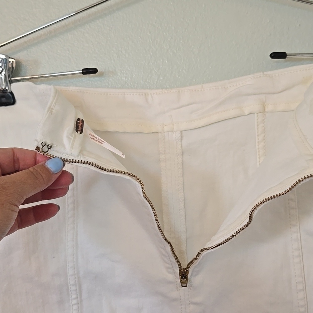 FREE PEOPLE Denim Mini Skirt Modern Femme in White Size 10 - Picture 4 of 7